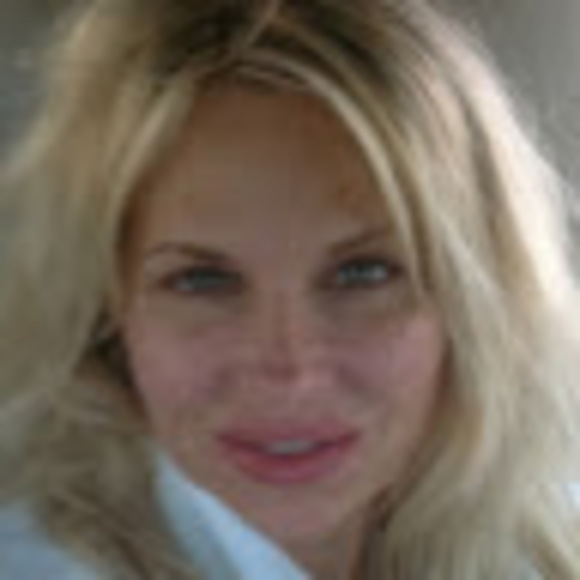 Meet your Posher, Lani - Picture 1 of 1